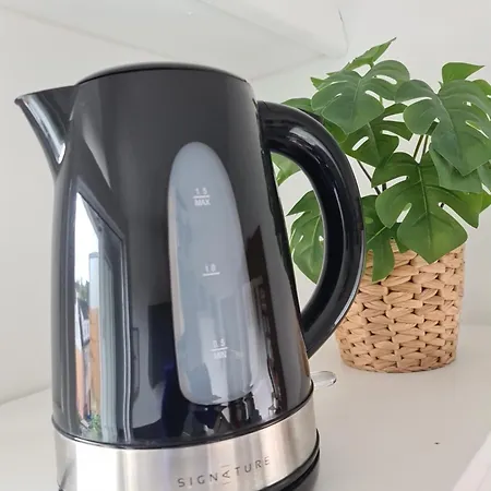 Cosy Et Lumineux Bike Parking